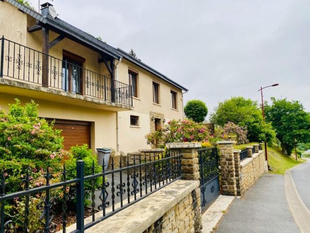 Gite La Mie De Pain Bogny-sur-Meuse Exterior photo